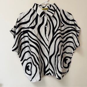 NWOT Black & White Zebra Print Short-Sleeve Button-Up Top